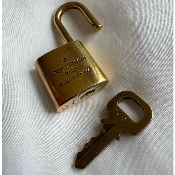 Rare Louis Vuitton Lock & Key Gold 333 Angel Number - Picture 2 of 11
